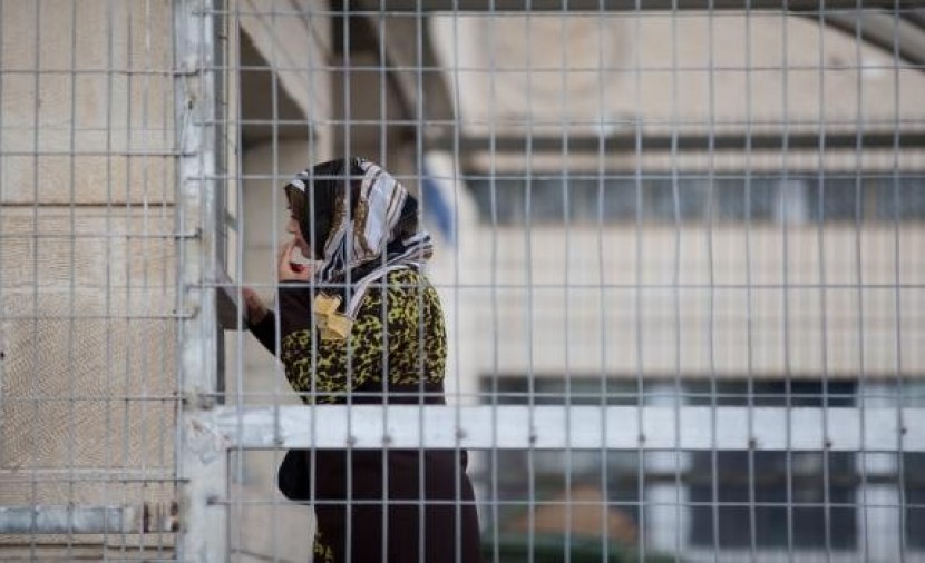 أم لرضيع .. الاحتلال يحكم على الأسيرة روان السمحان بالسّجن الفعلي لمدة (18) شهراً